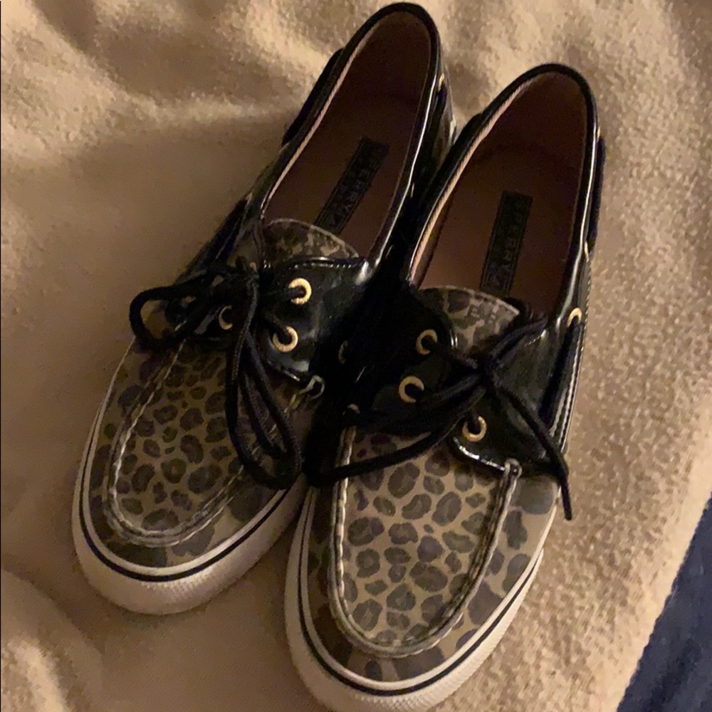 Women’s shoes